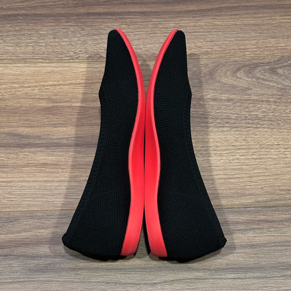 Vivaia Lightweight Pointed-Ballet Flats (Aria Walker) in Black/Red Size 39.5 - Picture 9 of 15